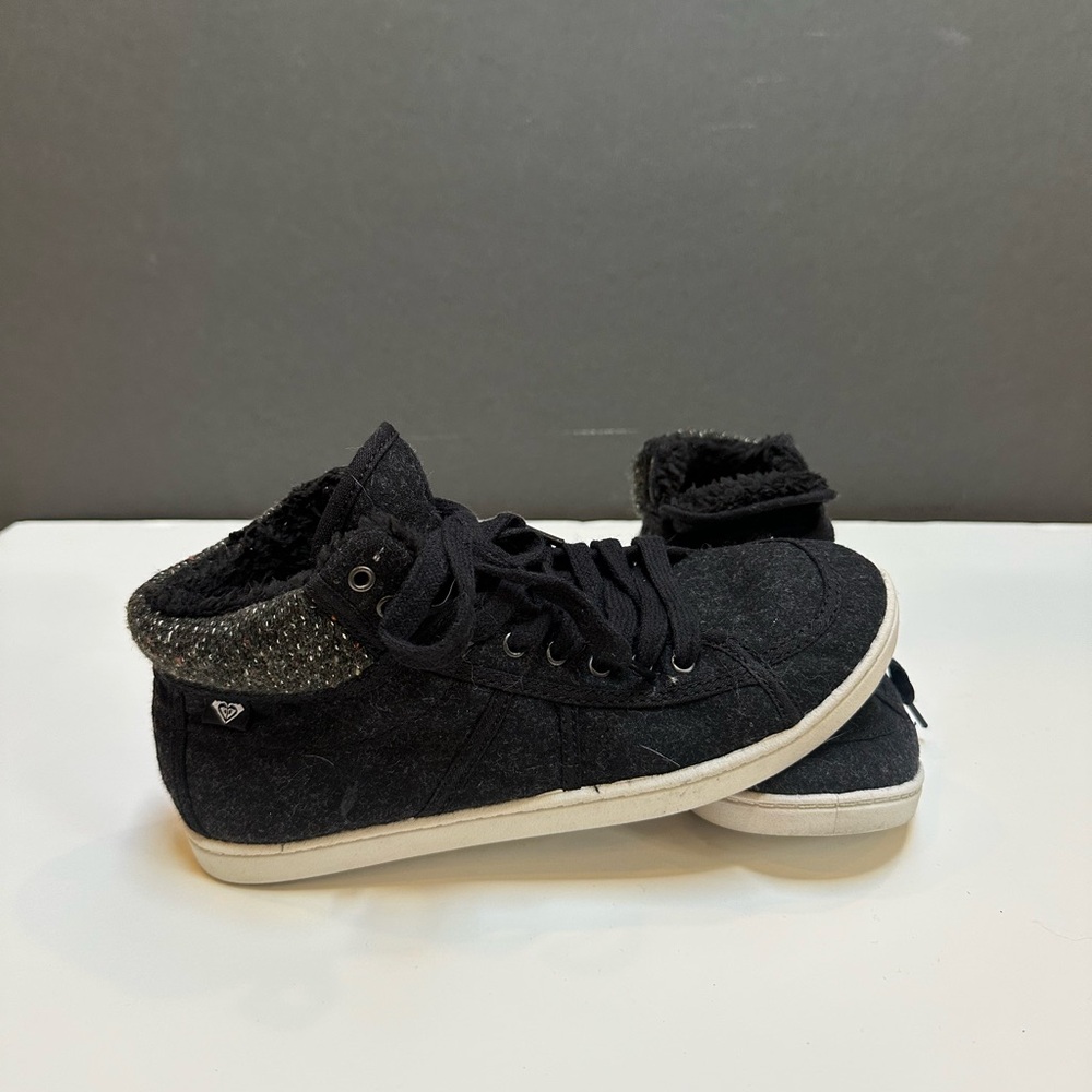 ❌SOLD❌ NWT Roxy "Whitney" Black/Charcoal High-Top Sneakers w fuzzy lining - Picture 5 of 7